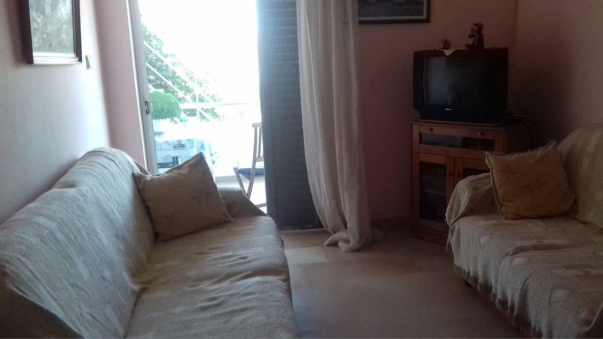 Family Sea & Garden View Apartment Превеза Экстерьер фото